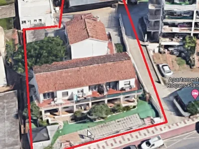 Residential complex Edificio de 10 apartamentos para reformar en Castell Platja d Aro en la Costa Brava