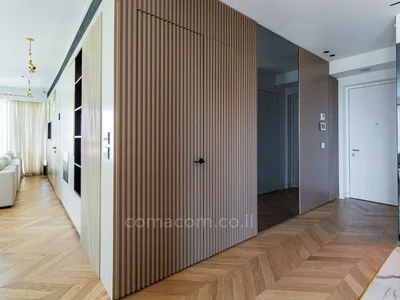 Residential quarter Avec terrasse dans un bel immeuble au centre bon emplacement haut standing luxueux bel appartement magnifique
