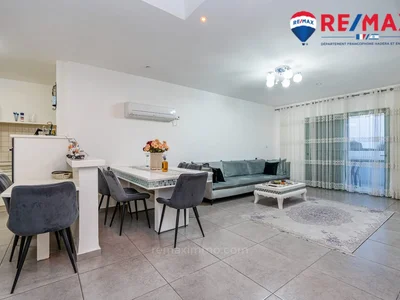 Quartier résidentiel Duplex rare, spacieux et lumineux en plein centre-ville de hadera avec une terrasse souccah ! potentiel exceptionnel !