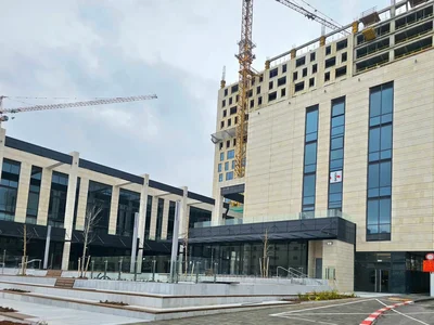 Residential quarter Bureau dangle lumineux de 176 m a louer talpiot jerusalem