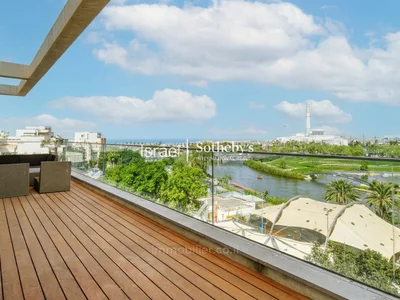 Quartier résidentiel Penthouse-villa occupant un étage entier dans le vieux nord de tel-aviv, à côté du parc yarkon
