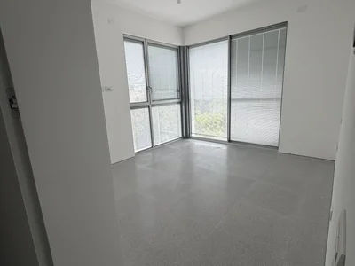 Жилой квартал A proximite de la mer et de la plage du hilton magnifique appartement meuble 4 pieces entierement renove avec des materiaux de haute qualite neuf avec parking standard