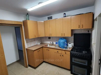 Wohnviertel 3 pieces bien situe