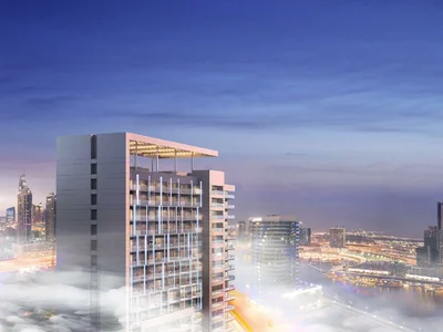Wohnanlage Reva Residences residential complex with views of the city, park, and water channel, Business Bay, Dubai, UAE