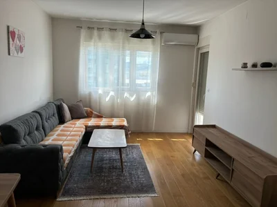 Wohnviertel Stan 52 m² na Izdavanje – Central Point, Podgorica
