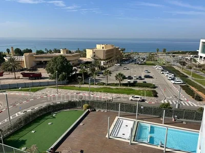 Barrio residencial Grand 4 pieces a vendre vue imprenable sur la mer netanya