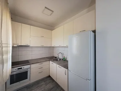Hütte Kuća 137 m² na Izdavanje – Donji Kokoti, Podgorica
