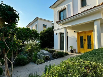 Villa 5 komnat v sovremennom stile s panoramnymi vidami