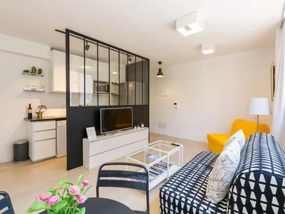 Quartier résidentiel A vendre - 2 pieces proche mer dans immeuble recent tres bien entretenu