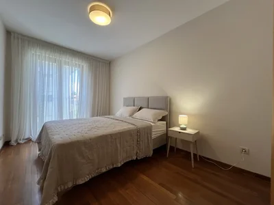 Wohnviertel Stan 200 m² na Izdavanje – Gorica C, Podgorica