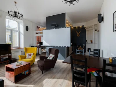 Is this a museum or an apartment? Pyotr Tchaikovsky’s apartment is for sale in St. Petersburg
