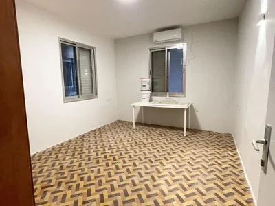 Quartier résidentiel Avec terrasse, calme, investi, hauts plafonds