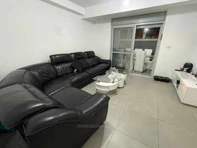 Wohnviertel Dans un bel immeuble bon emplacement bonne occasion dans rue calme agreable neuf bel appartement