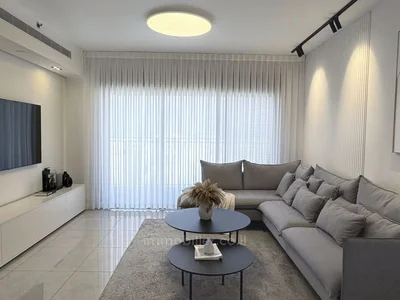 Жилой квартал A ne pas manquer magnifique 4 pieces renove par architecte a vendre proche de la mer bat yam