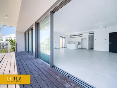 Quartier résidentiel Superbe mini-penthouse à deux pas de kikar hamedina
