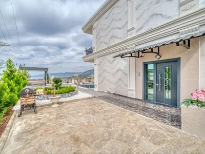 Willa Ekskluzywna, luksusowa willa z widokiem na Alanyę, morze i góry.