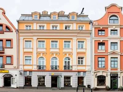 Commerce Tirgoņu iela 11