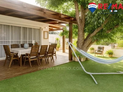 Quartier résidentiel Une exclusivité exceptionnelle : une splendide maison de plain-pied au centre-ville et au calme !