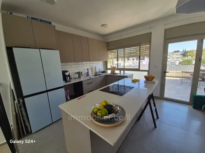 Residential quarter Baka penthouse duplex