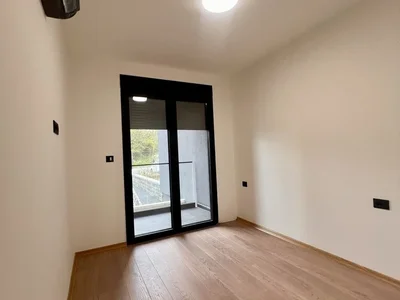 Wohnviertel Stan 42 m² na Izdavanje – Zagorič, Podgorica