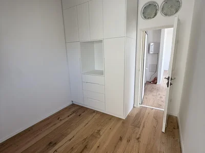 Dzielnica mieszkaniowa Clair dans rue calme dans un immeuble neuf etage haut avec vue magnifique