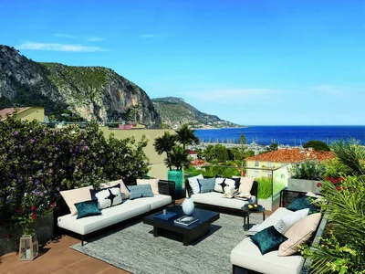 Zespół mieszkaniowy First-class apartments in a residential complex with a garden, Beaulieu-sur-Mer, Cote d'Azur, France