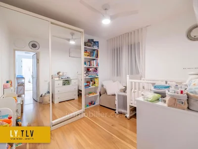 Quartier résidentiel Superbe 4 pieces duplex penthouse dans le lev hair avec mamad et parking