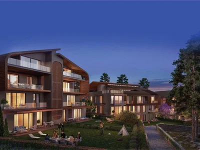 Wohnanlage New low-rise residence with a swimming pool and a shopping area, Istanbul, Turkey