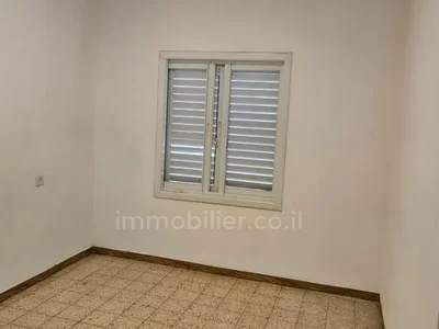 Quartier résidentiel A vendre/ appartement 3 pieces rue balfour – bat yam a 400m de la mer