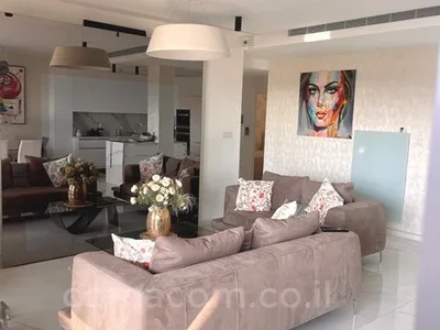 Жилой квартал Au centre avec terrasse bel appartement bien agence bon emplacement clair dans un bel immeuble grand investi spacieux