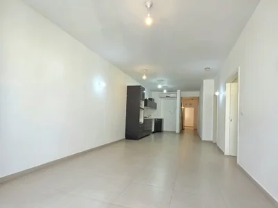 Quartier résidentiel Bat yam tres bel appartement neuf 2eme ligne de mer