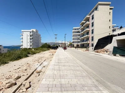Wohngebäude Exklusive Neue Residenz in Meeresnähe in Saranda