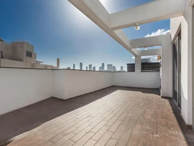 Residential quarter Duplex penthouse proche de la mer