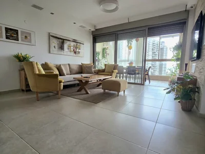 Residential quarter Appartement 4 5 pieces avec vue mer dans le complexe gan hair bat yam