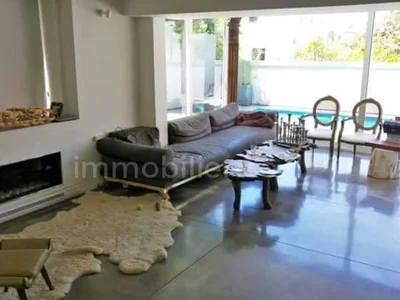 Wohnviertel Maison privative avec piscine