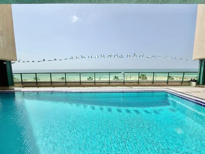 Wohnviertel Duplex penthouse face a la mer