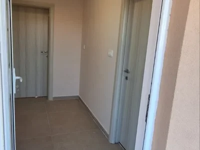 Hütte Kuća 95 m² na Izdavanje – Donji Kokoti, Podgorica