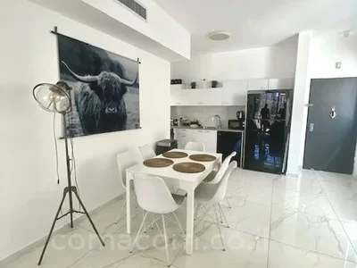 Residential quarter Avec terrasse dans un bel immeuble investi au centre proche de la mer a ne pas manquer clair bel appartement magnifique