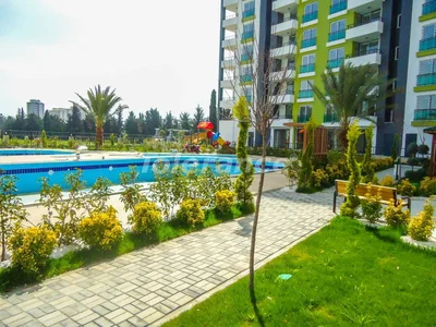 Wohnanlage Geräumige Wohnungen in Tece, Mersin in einer Anlage mit reicher Infrastruktur in der Nähe des Meeres.