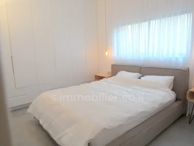 Residential quarter Sublime 4 piEces avec grand balcon proche gordon