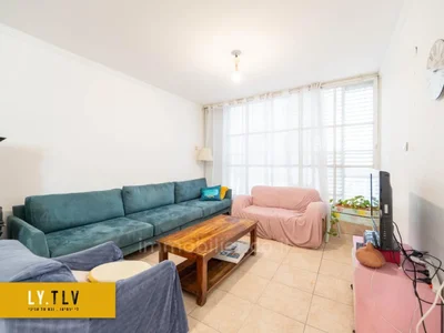 Quartier résidentiel 4 pieces a vendre a nahalat yitshak