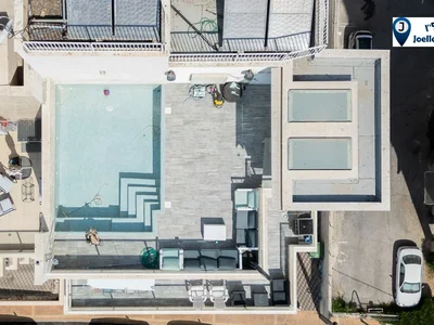 Жилой квартал Triplex de luxe avec piscine privee sur le toit a netanya