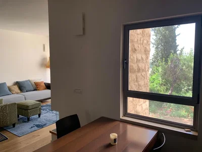 Dzielnica mieszkaniowa Appartement a louer a jerusalem abu tor