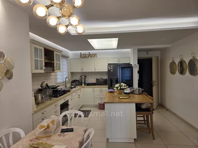 Residential quarter Tres bien entretenu avec cave