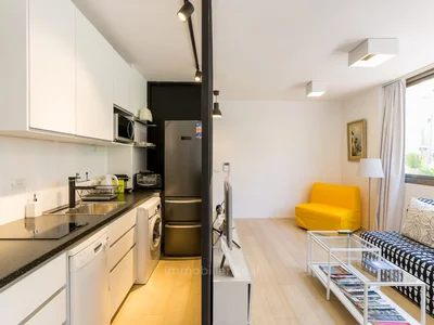 Quartier résidentiel A vendre - 2 pieces proche mer dans immeuble recent tres bien entretenu