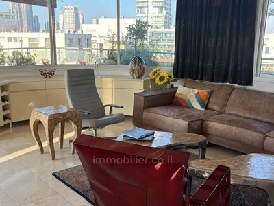 Residential quarter Penthouse duplex dexception rue mendeli moher sefarim tel aviv