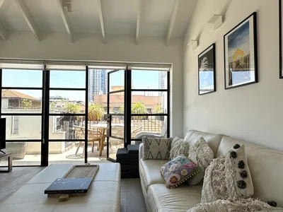 Wohnviertel Neve tzedek appartement magnifique et renove avec terrasse calme lumineux spacieux proche de la mer A ne pas manquer