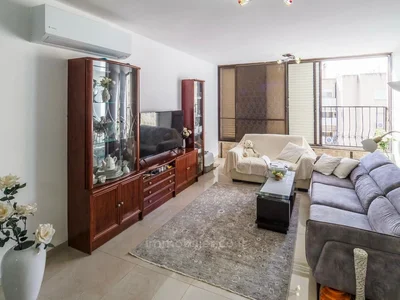 Residential quarter Beau potentiel au centre de nahariya