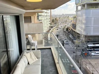 Residential quarter Proche mer kerem hateimanim