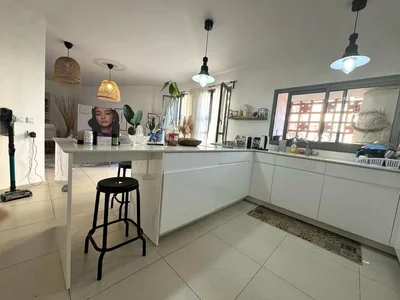 Dzielnica mieszkaniowa Appartement lumineux de 3 pieces avec parking a jaffa nord